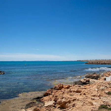 Apartmán Pass The Keys Beachside Bliss: Chic 2-bed By The Sea *